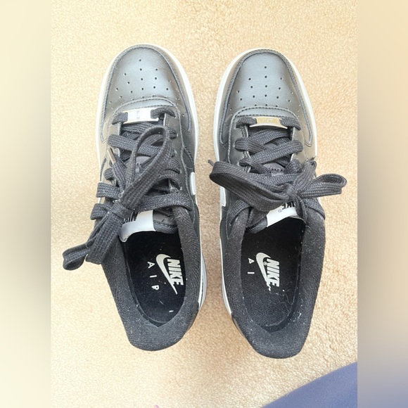 Youth Nike Air Force 1 - Size 4Y (women’s 6 equivalent) - Picture 5 of 6